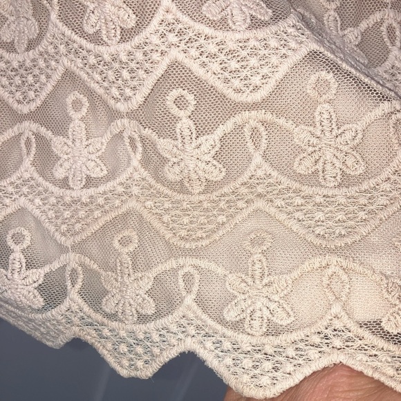 Forever 21 size medium creamy / Tan A-line Flutter Sleeve lace Dress lined Teen - Picture 7 of 16